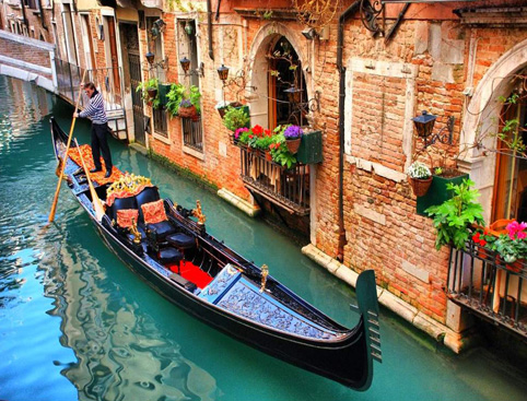 Best of Venice Tour & St. Mark’s Basilica and Gondola Ride - AttractionTix