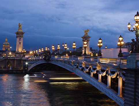 Eiffel Tower Paris Illuminations & River Cruise - AttractionTix