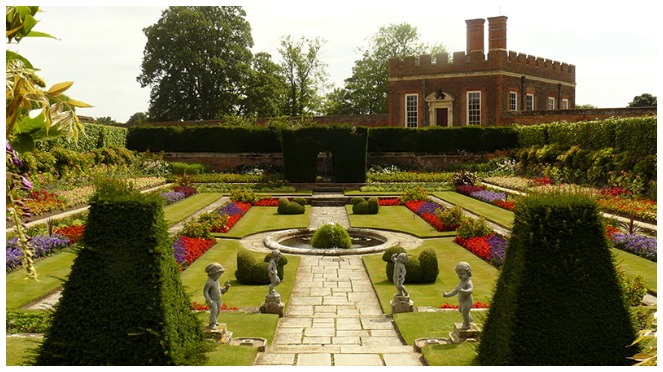 things to do at Hampton Court Palace