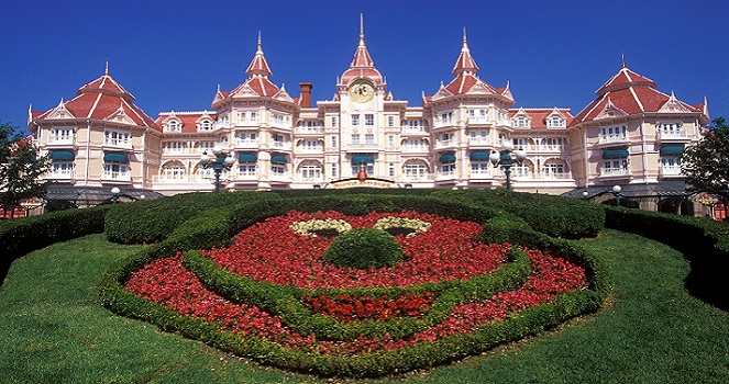 Cheap accommodation near Disneyland Paris feat